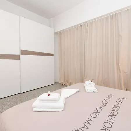 Apartment Mgh -